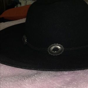 Kendall and Kylie hat